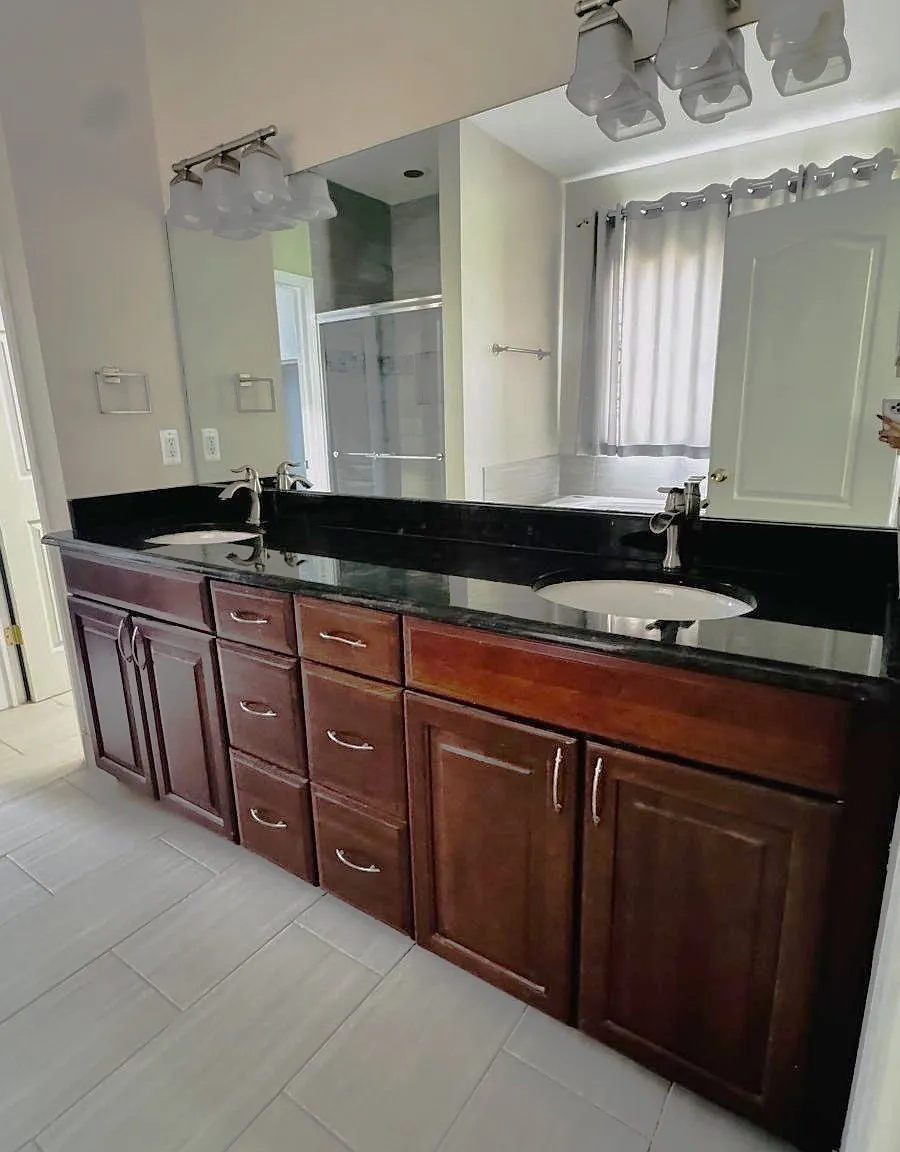 4 bed, 2.5 bath, 2840 sqft, $4,600 — Photo 4