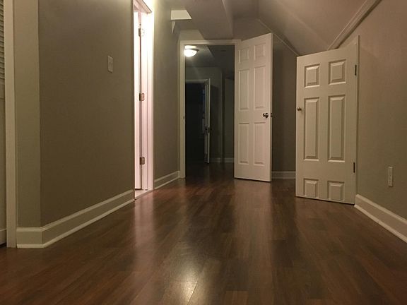 5th image of 3066 N Davlin Ct #2