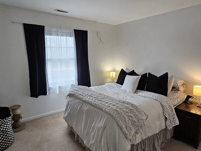 C7-2250 Triphammer Rd #C7 — Photo 8