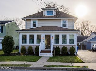 75 Applegate St, Red Bank, NJ 07701