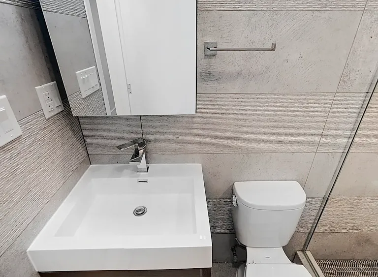 11 Stanton St #4D — Photo 16