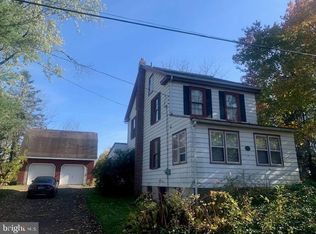 1139 Ben Franklin Hwy E, Douglassville, PA 19518