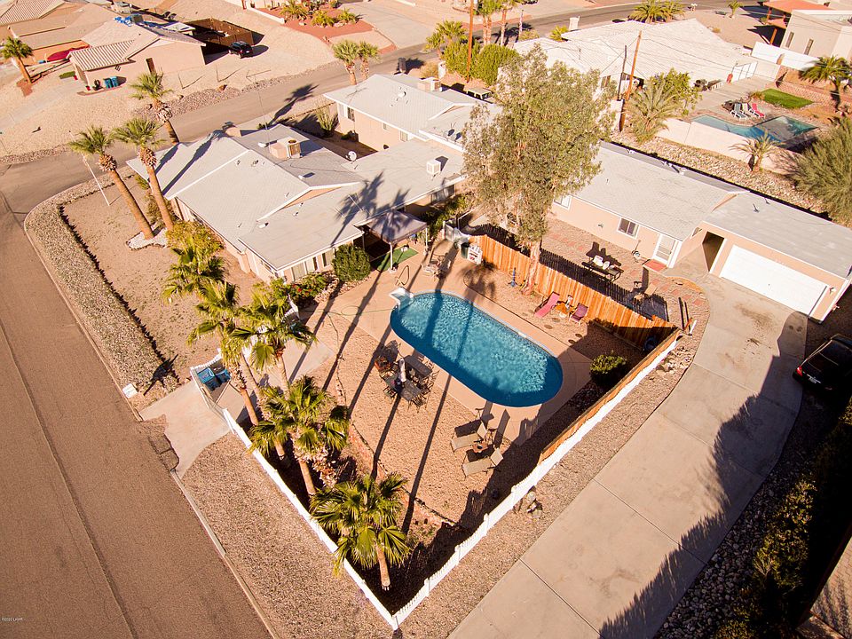 1st image of 2541 Fremont Dr
