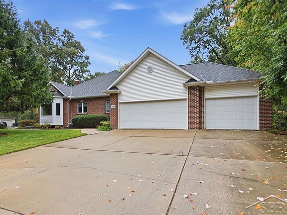 4th image of 2900 Abigail Ln