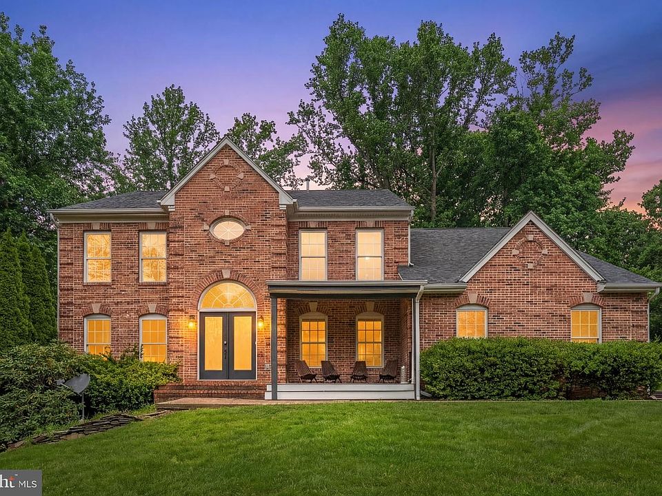 1st image of 6658 Fox Den Rd