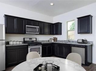 126 Woodpecker Run, Jarrell, TX 76537