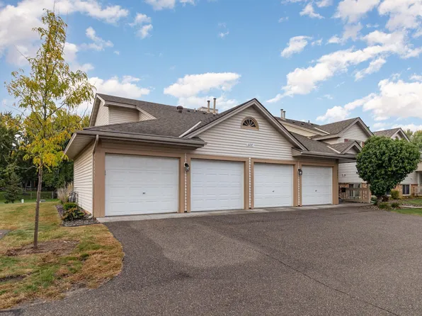 6237 Magda Dr Unit A, Osseo, MN 55369