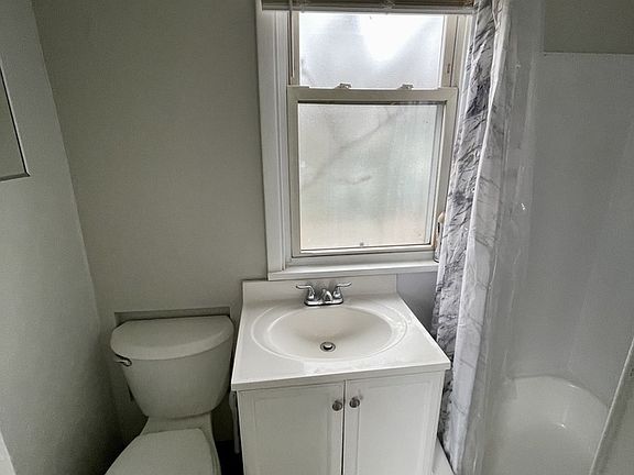 2nd image of 3263 Fulton Rd Unit 2