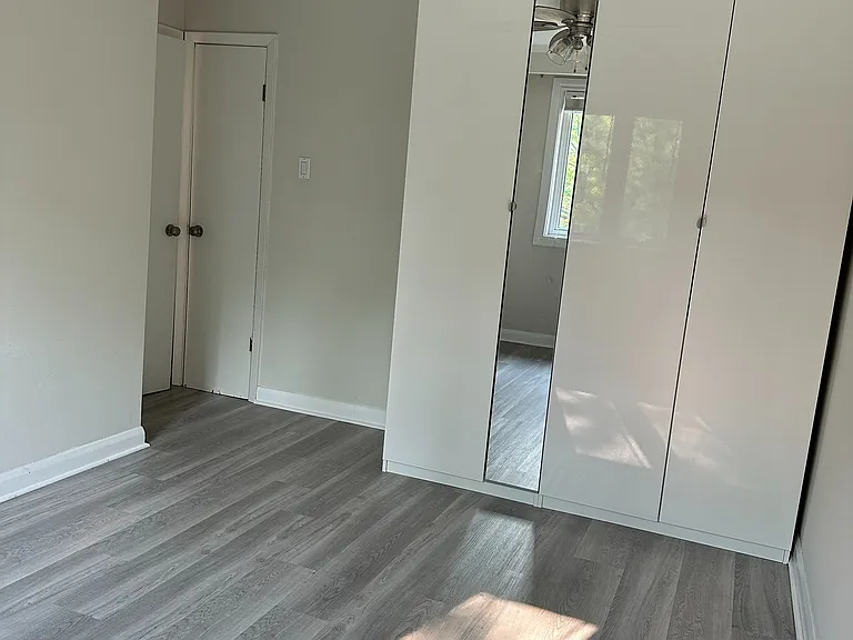 407 Woodbine Ave #2 — Photo 13