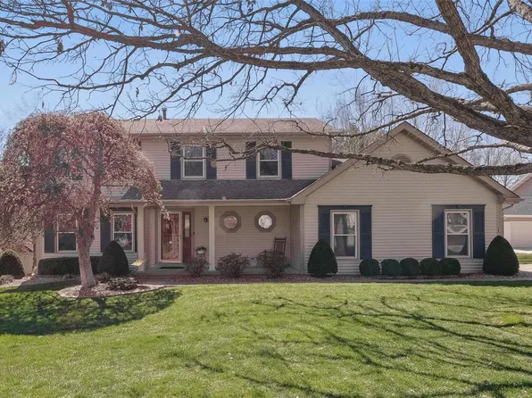 23 Richmond Ct, Saint Charles, MO 63303