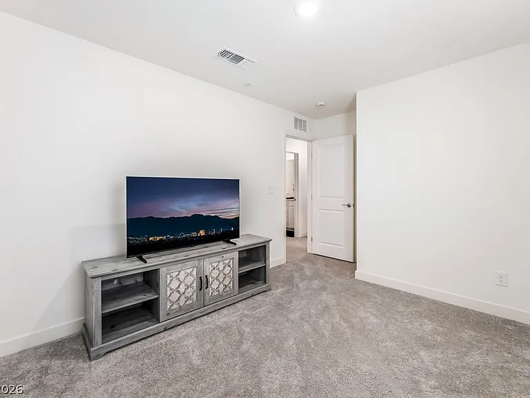 670 Tranquil Bay Ct — Photo 29