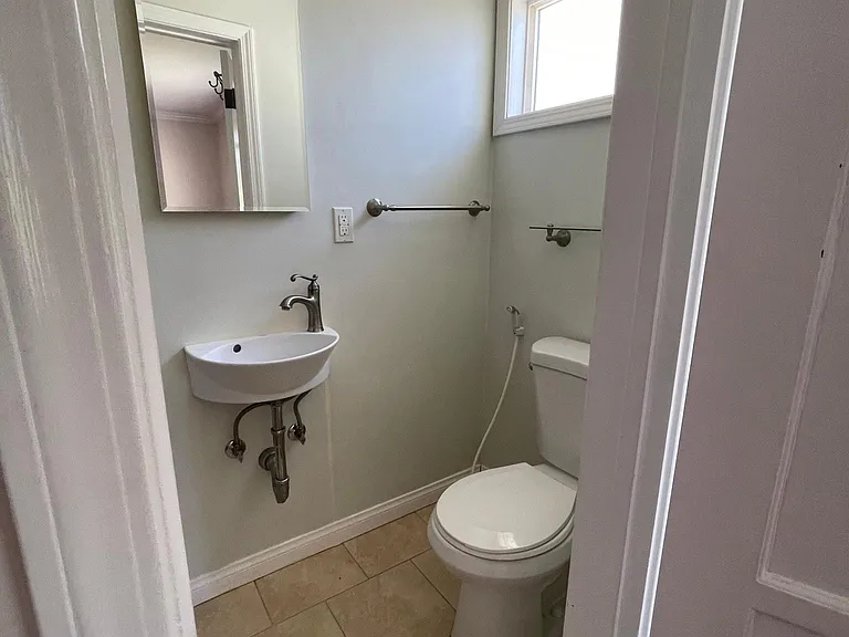 2820 Paloma St — Photo 21