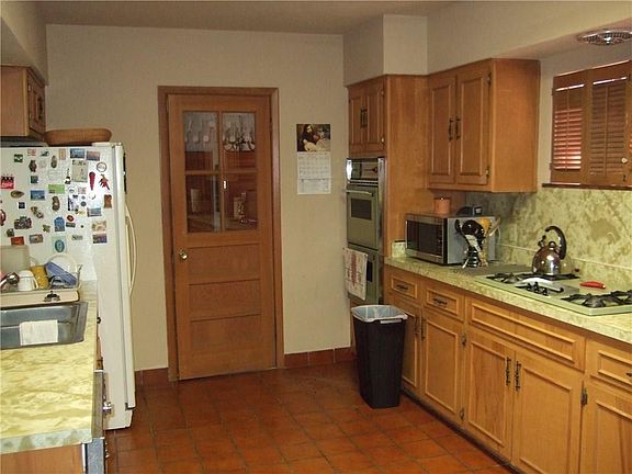 5th image of 7302 Cuba Dr