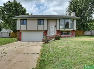 13304 Courtney Dr, Bellevue, NE 68123