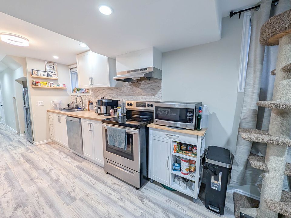1st image of 237 Scott St #2