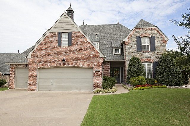 Beautiful brick work and home