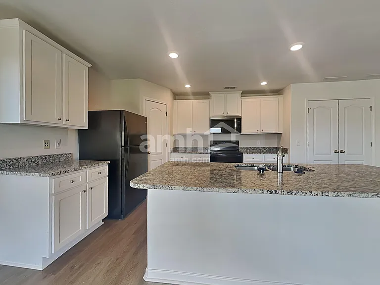 3026 Wingadee Dr — Photo 3