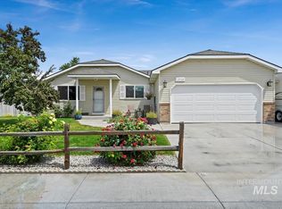 1260 Eric Ct, Mountain Home, ID 83647