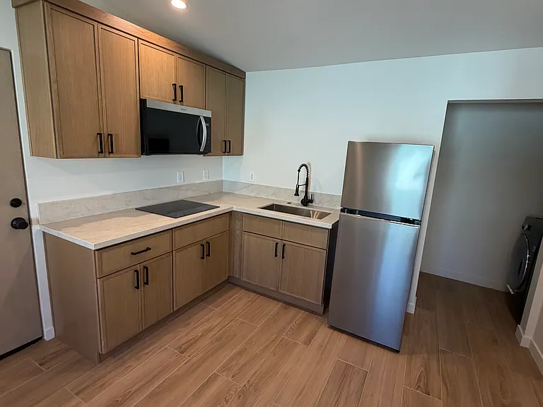 6249 Corbin Ave — Photo 6
