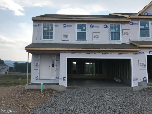104 Easton Dr, Duncannon, PA 17020
