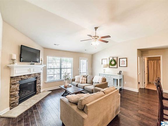 2nd image of 6809 Wintercrest Way SE