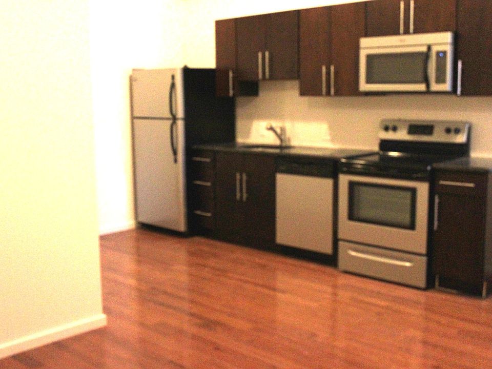 1st image of 1831 N 17th St #1
