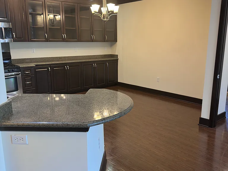 1138 Glenville Dr — Photo 16