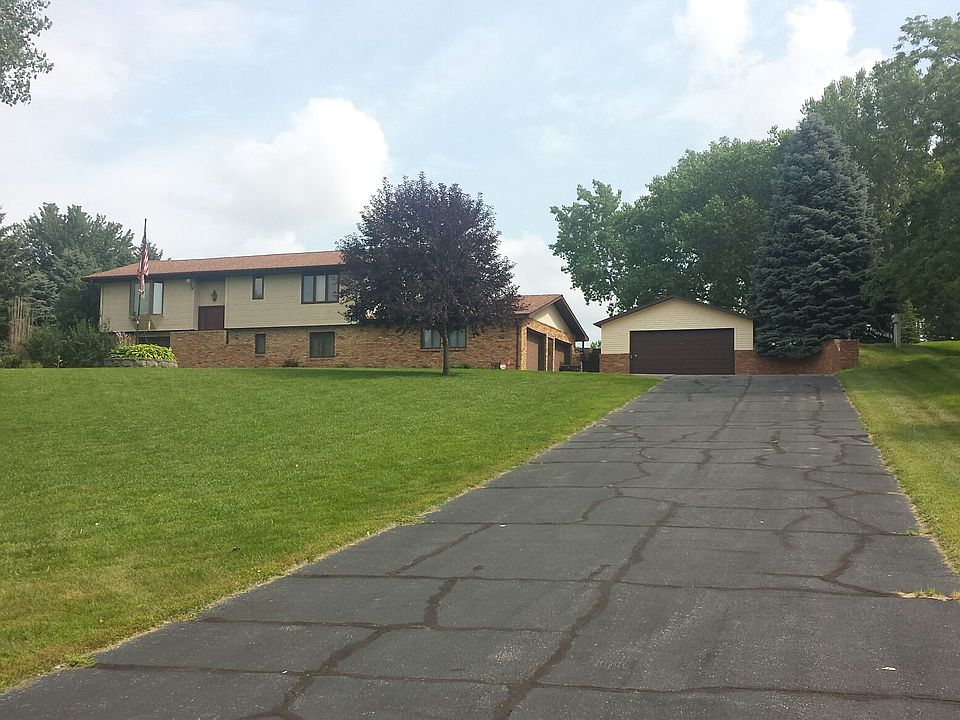 1st image of 6 N Hidden Acres Dr