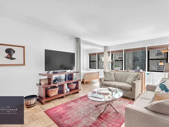 220 E 67th St APT 4B, New York, NY 10065