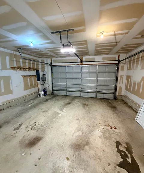 319 S Parkway Dr — Photo 31