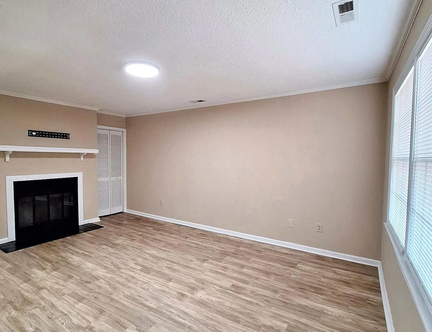 2 bed, 2.0 bath, $1,200 — Photo 3