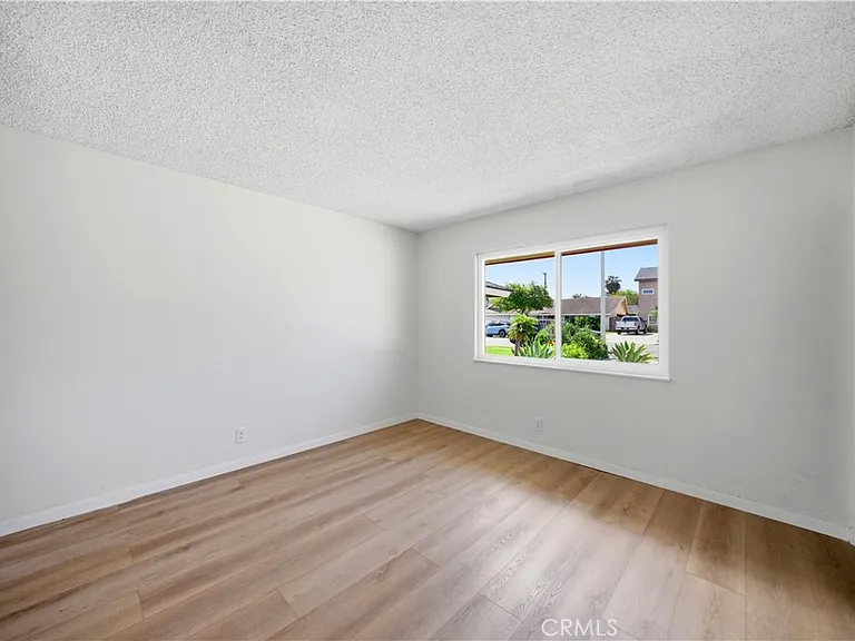 5681 Mangrum Dr — Photo 22