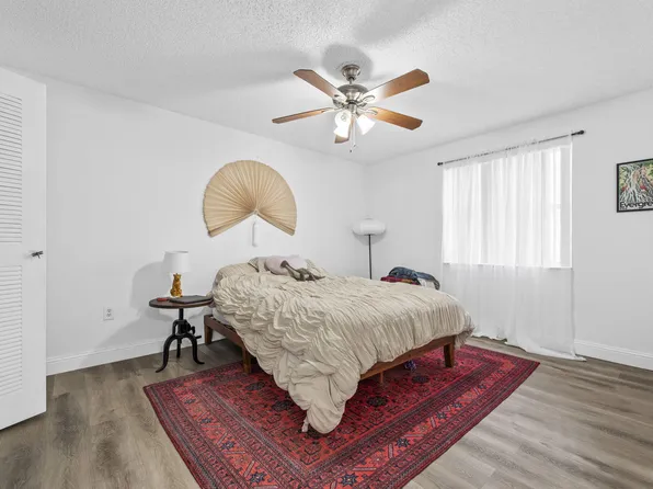 741 N Pine Island Road #108, Plantation, FL 33324