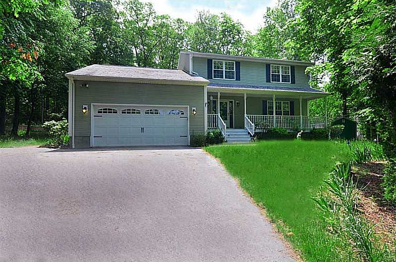 1st image of 22 Hilton Dr