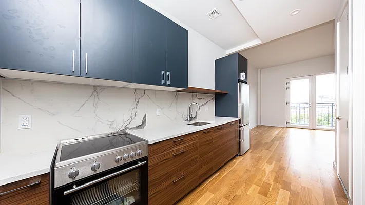 Rented by Nooklyn NYC LLC | media 47