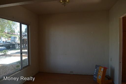 5th image of 458 Minot Ave
