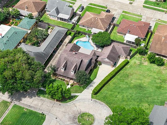 4th image of 1008 Saint Michael Dr