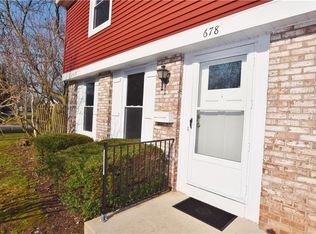 678 Hidden Valley Rd, Rochester, NY 14624