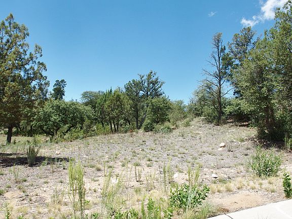 2nd image of 945 Estrella Ct