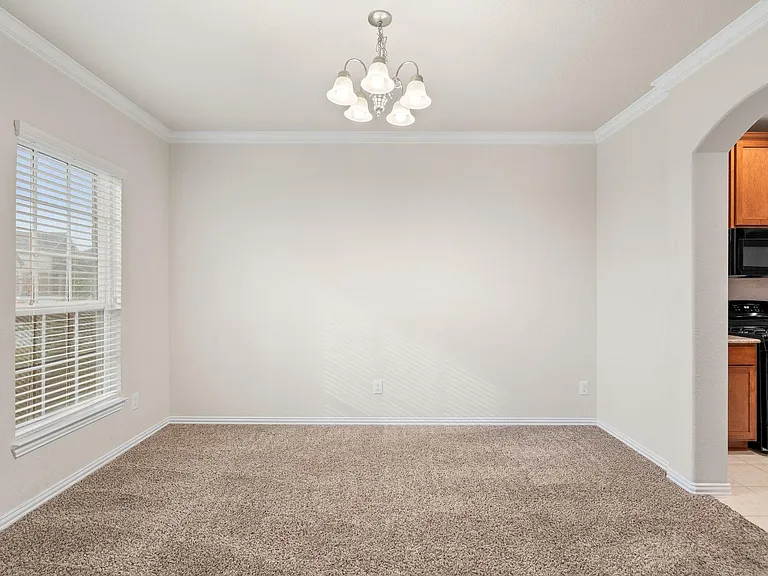 135 San Bernard Dr — Photo 5
