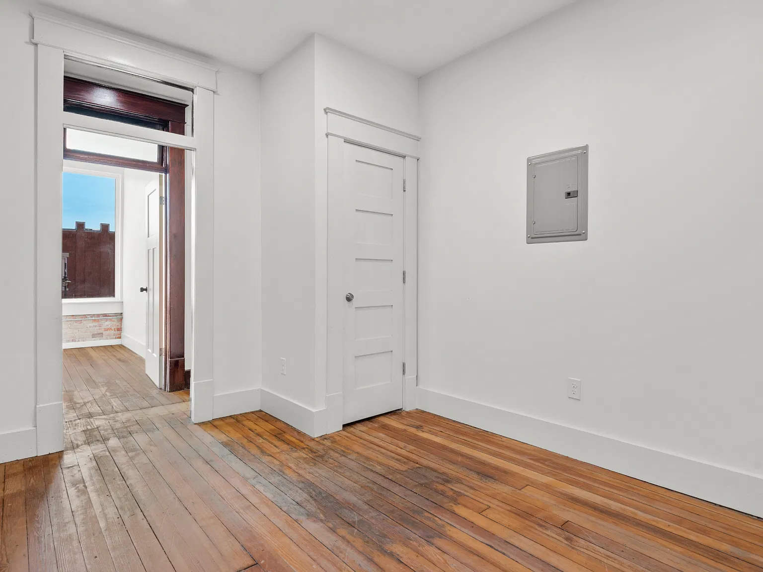 2 bed, 1.5 bath, 920 sqft, $1,100 — Photo 3