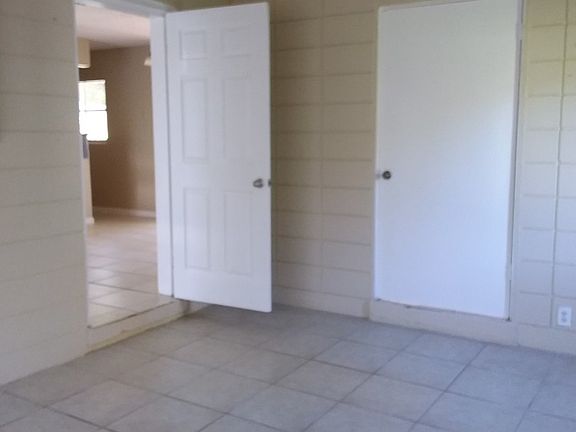5th image of 3204 Joyann St