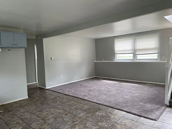 4th image of 502 Arctic St APT 1