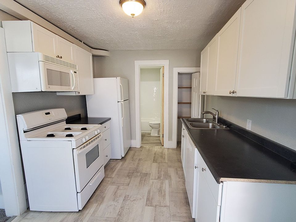 1st image of 846 S 21st St APT 6