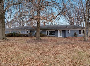 30701 Stellamar St, Beverly Hills, MI 48025