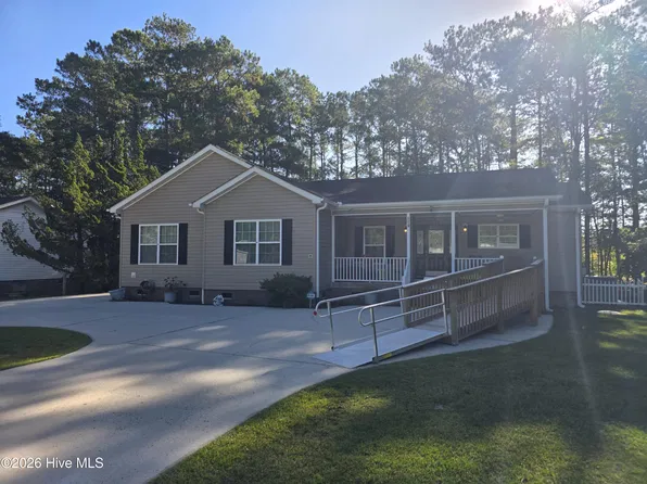 281 Ocean Forest Drive NW, Calabash, NC 28467