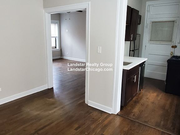 2nd image of 1355.5 W Touhy Ave #3W