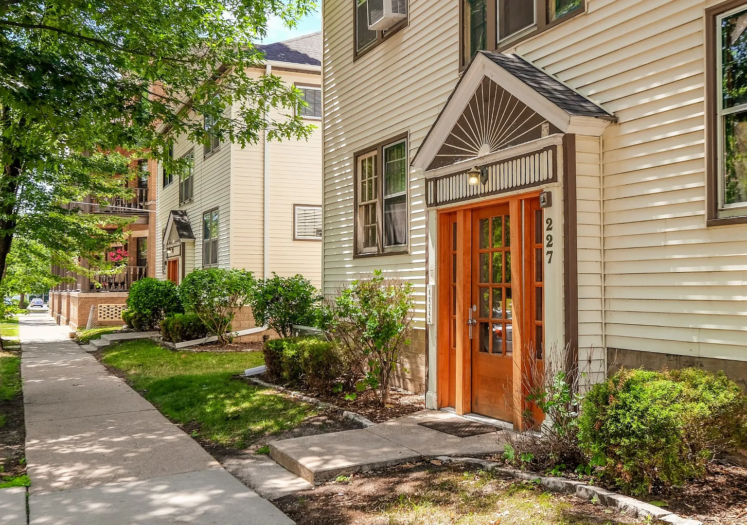 Virginia Flats — Photo 1