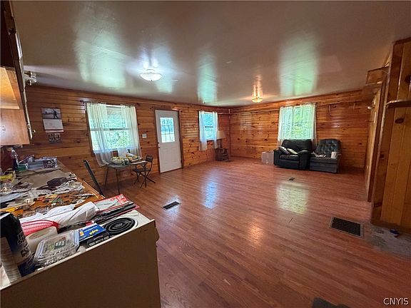 3rd image of 6714 Buckingham Rd