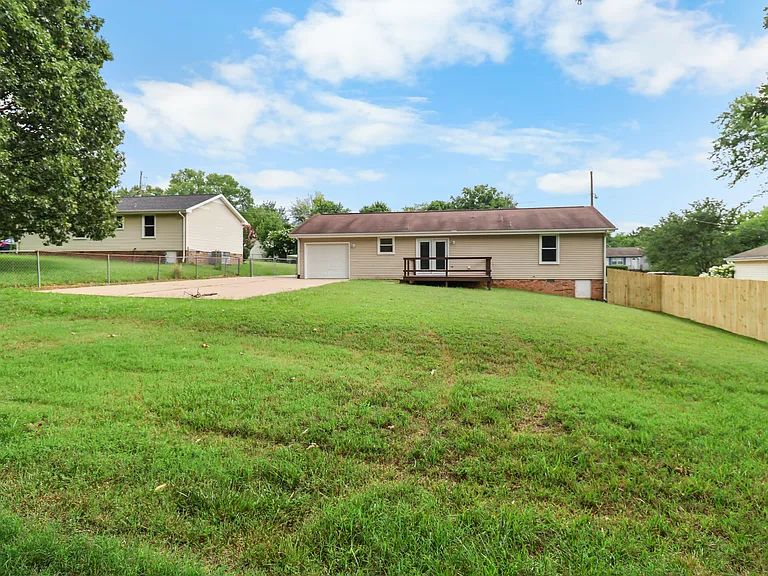 931 Poppy Dr — Photo 29